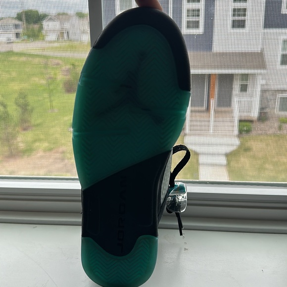 Retro 5, never worn - Picture 5 of 7